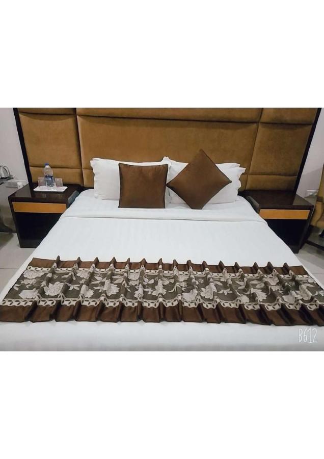 Hotel The Celestial Park, Bhopal Exterior foto